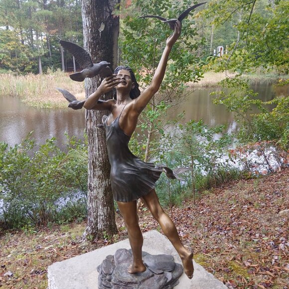 Meet your Posher, Avellis - Picture 7 of 12